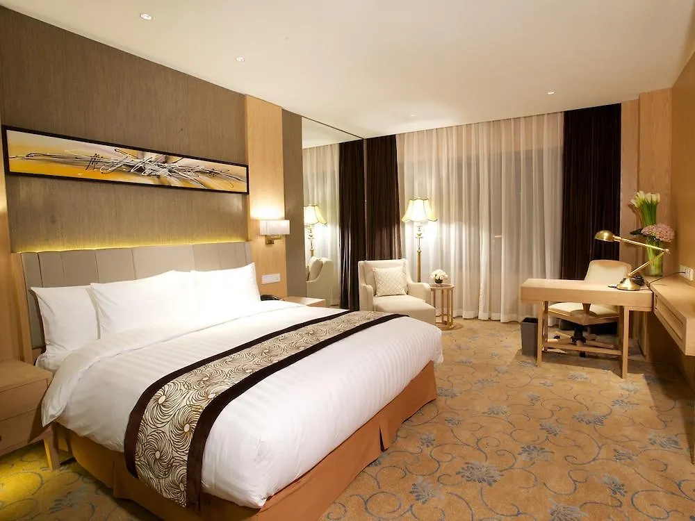 Crowne Plaza Shanghai Noah Square By Ihg 5*,  China