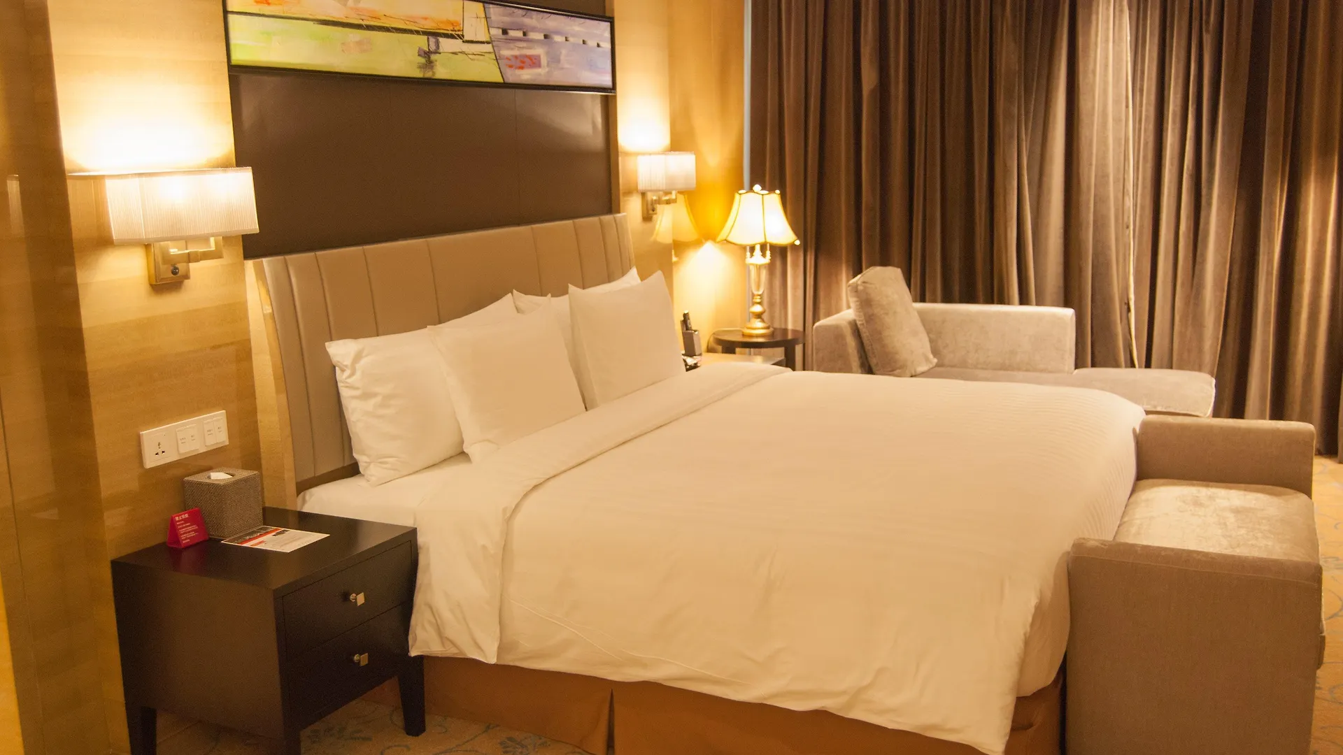 Crowne Plaza Shanghai Noah Square By Ihg 5*,  China